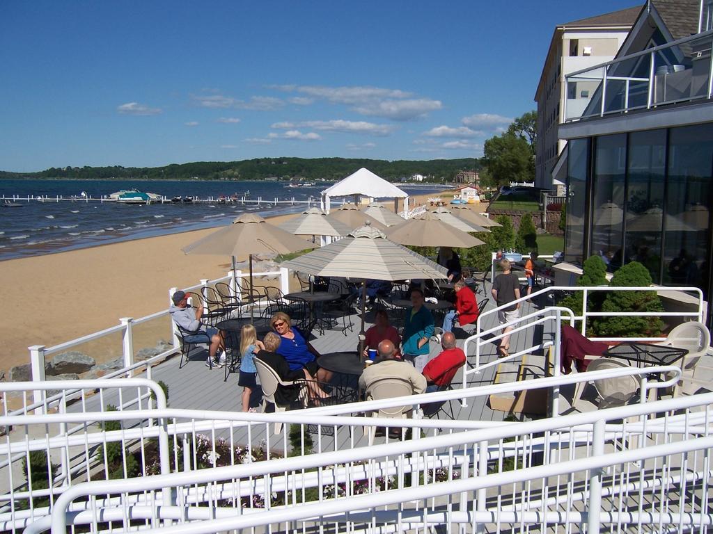 Pinestead Reef Resort Traverse City Exterior foto